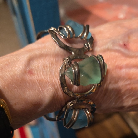 Chic Silver Bracelet with Blue and Green Accents - Picture 6 of 6
